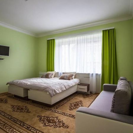 Luxury Air-Conditioned Family Apartment Spitalska Old Town Pressburg Exterior foto